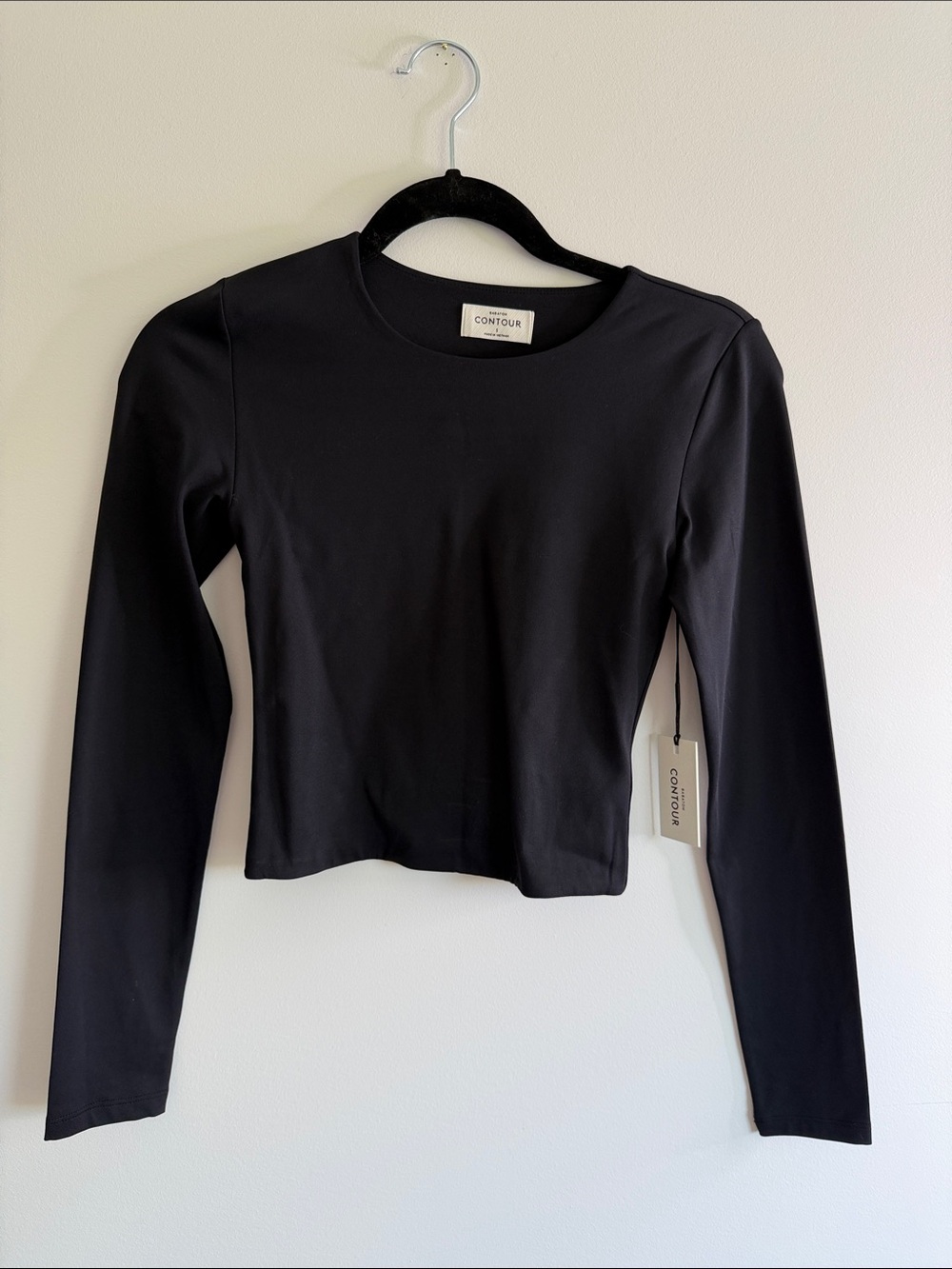Aritzia Babaton Contour Black Long-Sleeve Crewneck Top